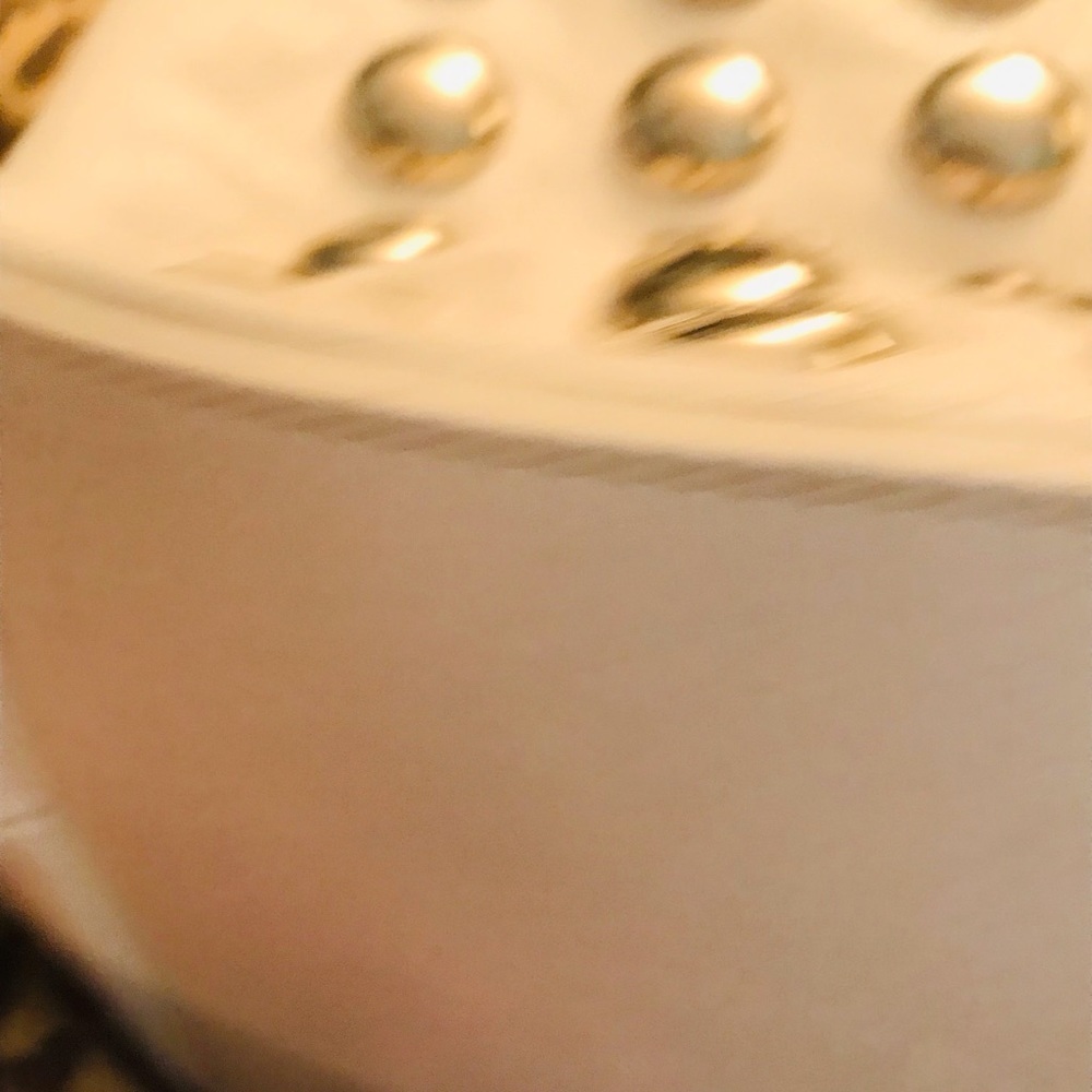 Nicole Lee made in USA white bag with large silver studs great summer  bag - Picture 11 of 16